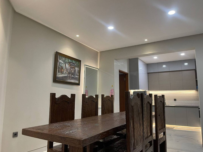 Others 4, Villa Club Bunga B1, Malang