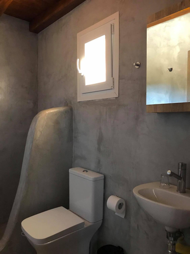 Bathroom 4, Sarris Ligaridia Apartments, South Aegean