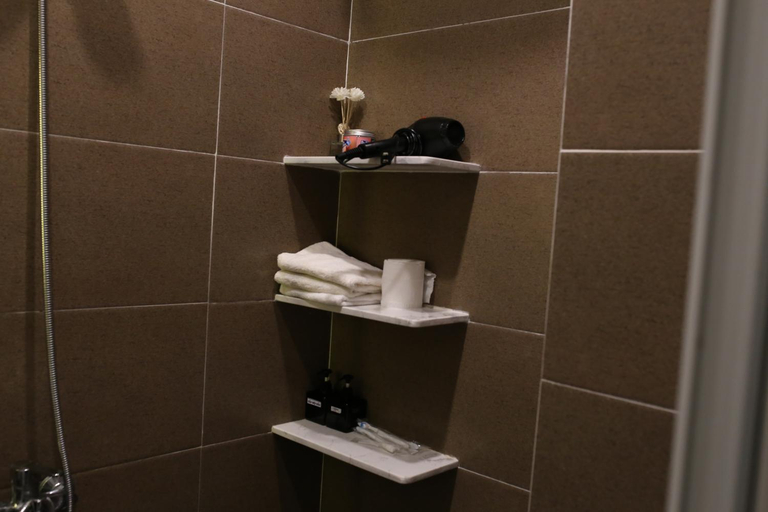 Bathroom 1, Nhat Quang House, Da Nang