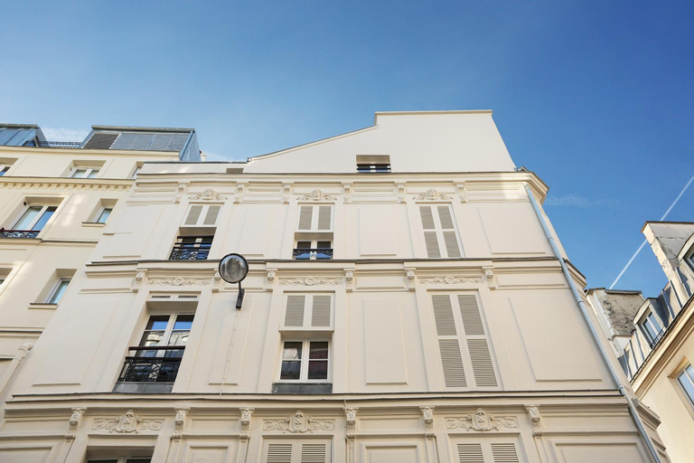 Residence Grands Boulevards by Studio prestige, Paris