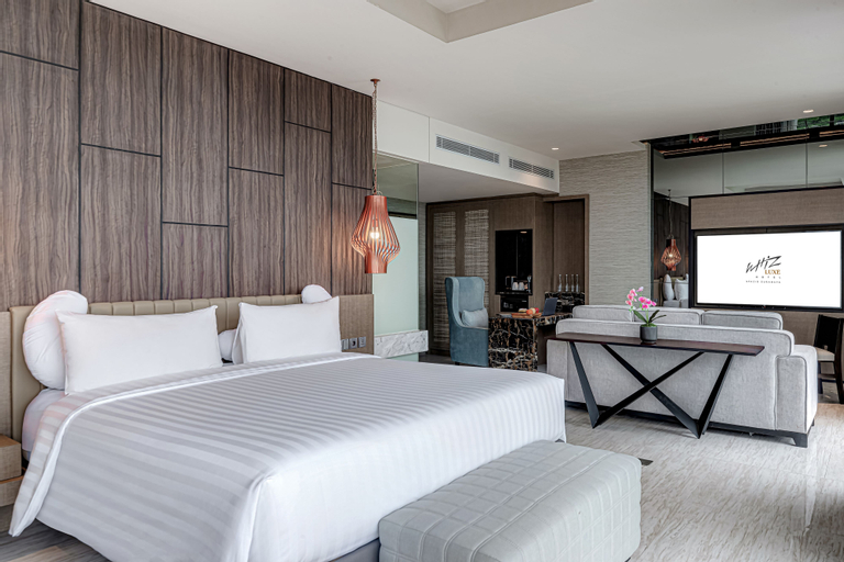 Bedroom 5, Whiz Luxe Hotel Spazio Surabaya, Surabaya
