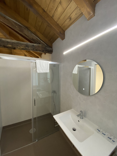 Bathroom 4, dp Cristal Centro Histórico, Lugo
