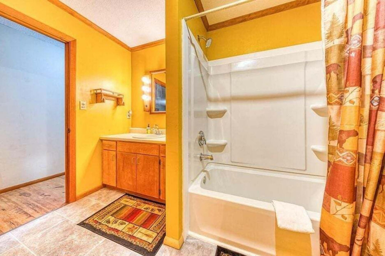 Bathroom 3, Lazy Creek Retreat, Sevier