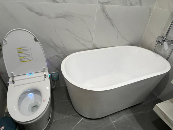 Bathroom 4, 22Housing Condo 8 Nguyen Van Ngoc, Ba Đình