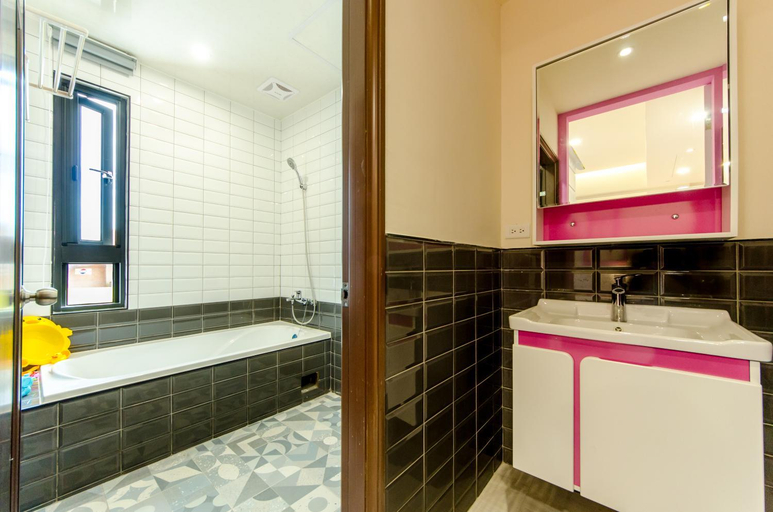 Bathroom 2, The Lin Inn, Pingtung