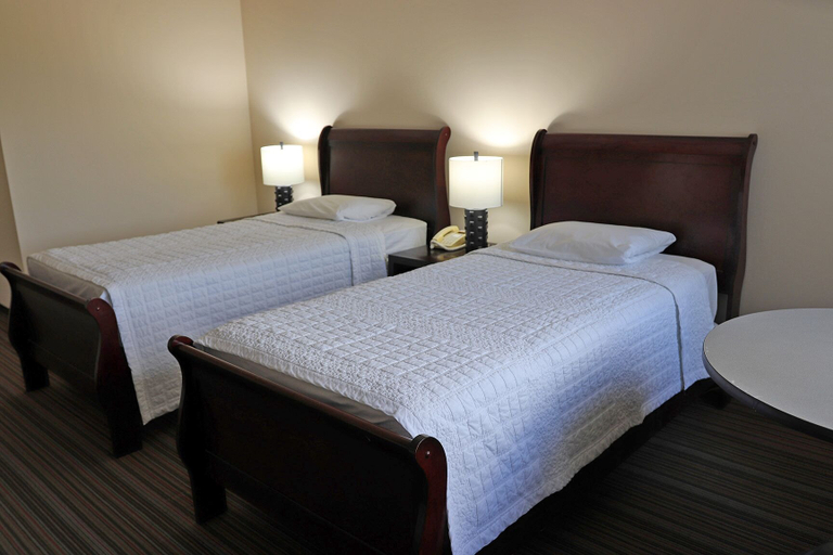 Bedroom 3, New Harmon Loop Hotel, Tumon