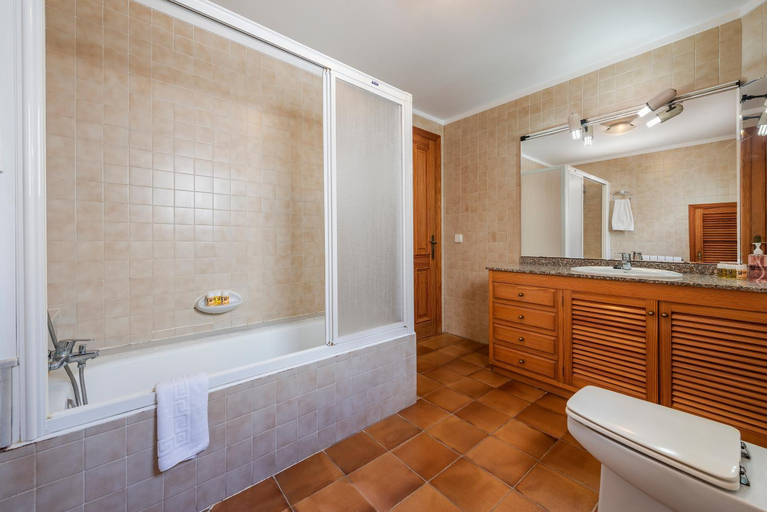 Bathroom 3, Villa Eu Figueral by JS Villas, Baleares