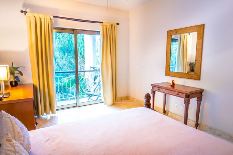 Room 2, Paseo Del Sol Coral B 206 3 Bedroom Condo by RedAwning, Cozumel