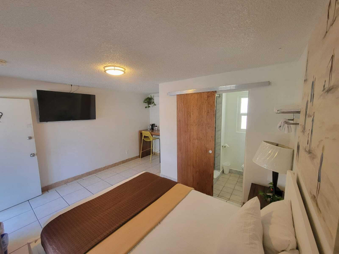 Bedroom 5, Motel San Diego, San Diego