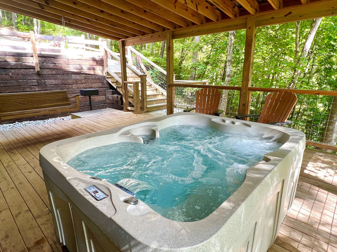Sport & Beauty 5, Bigfoots Hideaway, Sevier