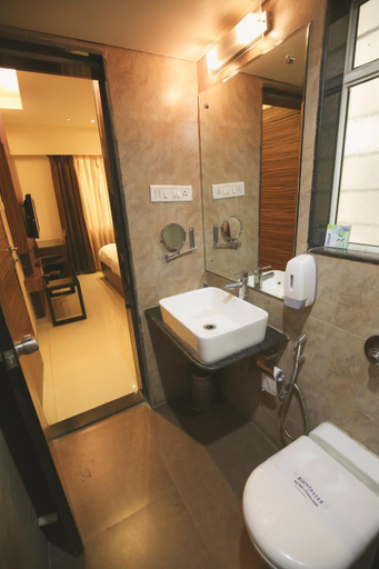 Bathroom 2, The Gold Haven, Pune