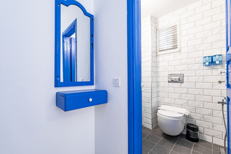 Bathroom 5, DreamInn, Bodrum