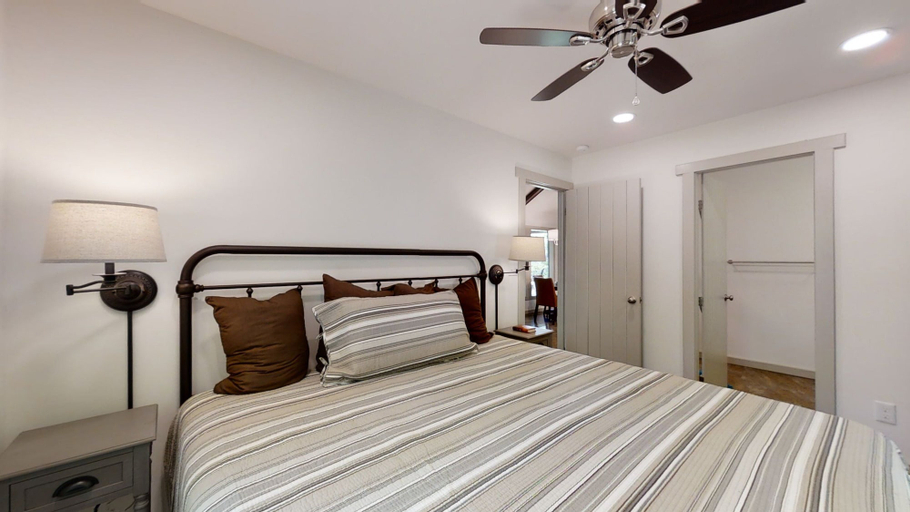 Bedroom 3, Happy Camper, Sevier