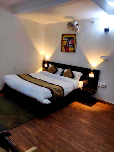 Bedroom 4, Hotel Park Mussoorie, Dehradun