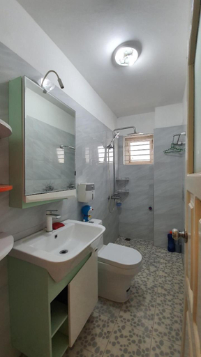 Bathroom 3, De Studio HomeStay, Đống Đa