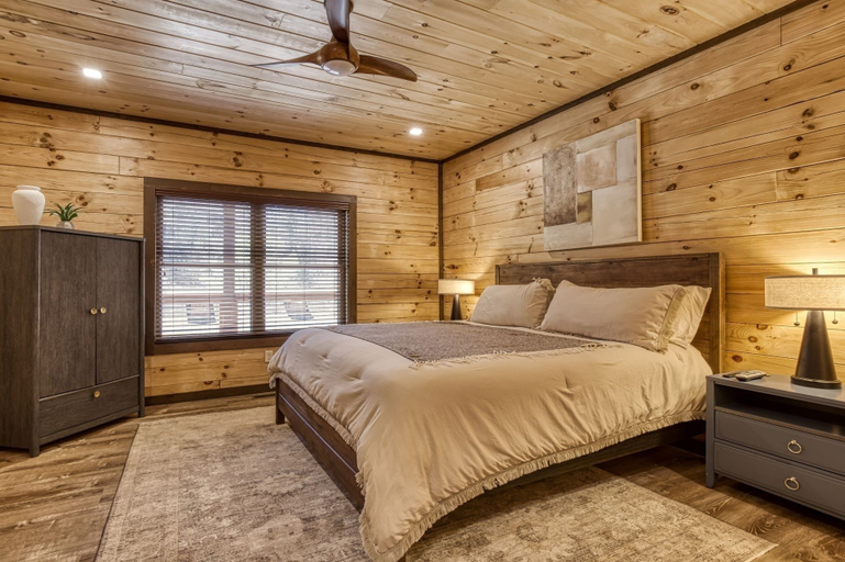 Bedroom 3, Er29 - Pop's Perch 2 Bedroom Cabin by RedAwning, Sevier
