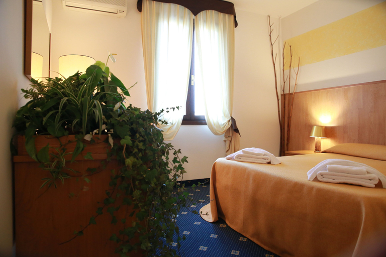 Bedroom 2, Hotel Al Posta, Pordenone