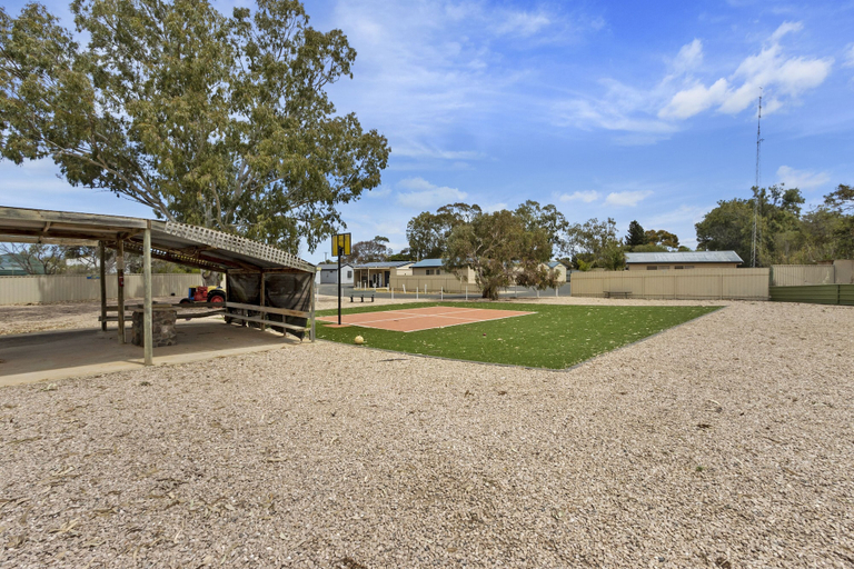 Others 4, Costello Hotels - Moonta Bay Cabins, Copper Coast