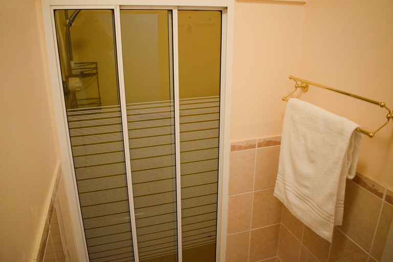 Bathroom 4, Penn House Hotel, Dorset
