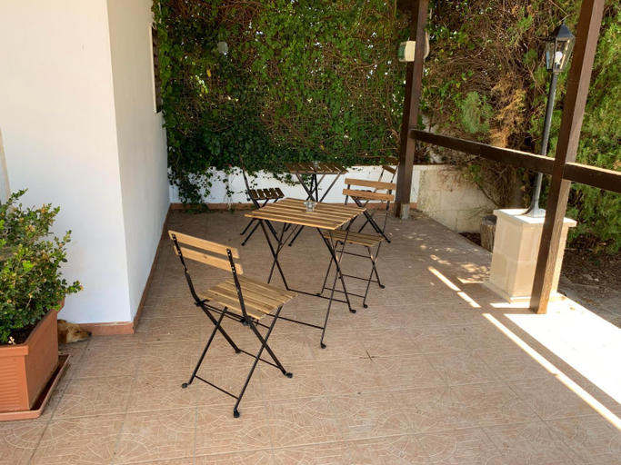 Others 4, Masseria Chianca - Le rose, Taranto