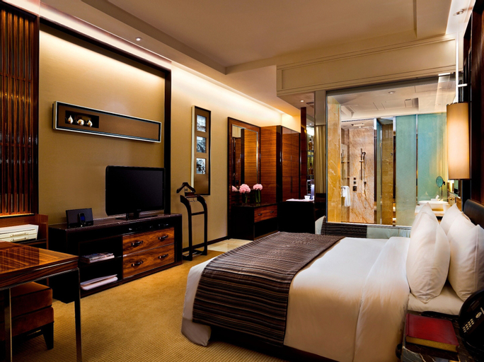 Bedroom 18