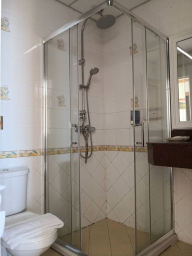 Bathroom 4, Seaview Sriracha Hotel, Si Racha