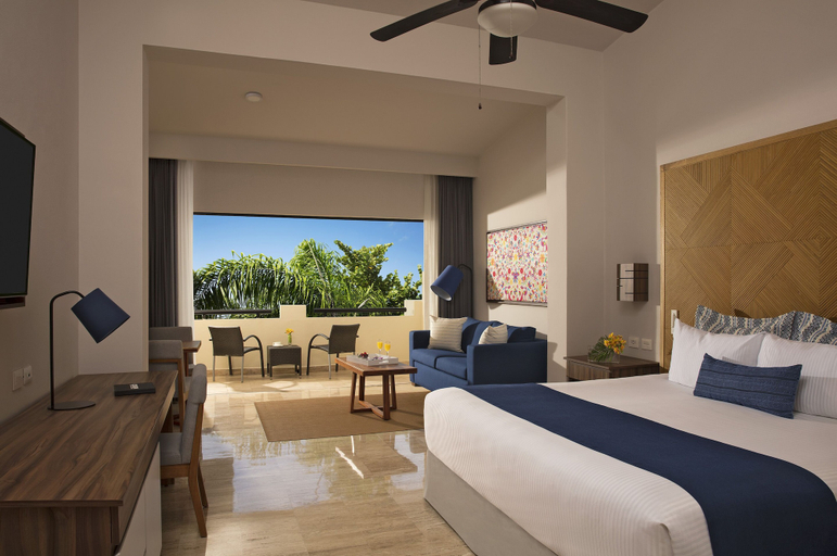 Bedroom 4, Dreams Sapphire Resort & Spa - All Inclusive, Benito Juárez