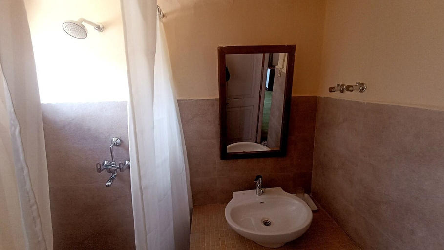 Bathroom 4, Hotel Shambhala Resort, Leh