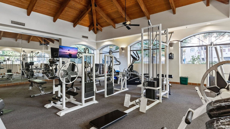 Fitness facility, Beautiful Newly Remodeled 2-bdrm Biltmore Condo!, Maricopa