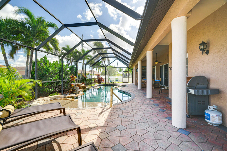 Others 1, Spacious Oasis with Lagoon Pool and Spa in Cape Coral!, Lee
