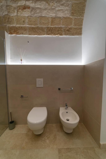 Bathroom 5, Dimora CARASPI, Bari