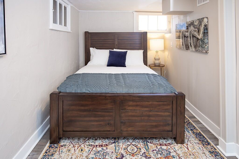 Bedroom 3, Cozy Carriage House, Walk to UNC, Free Bikes, Weld