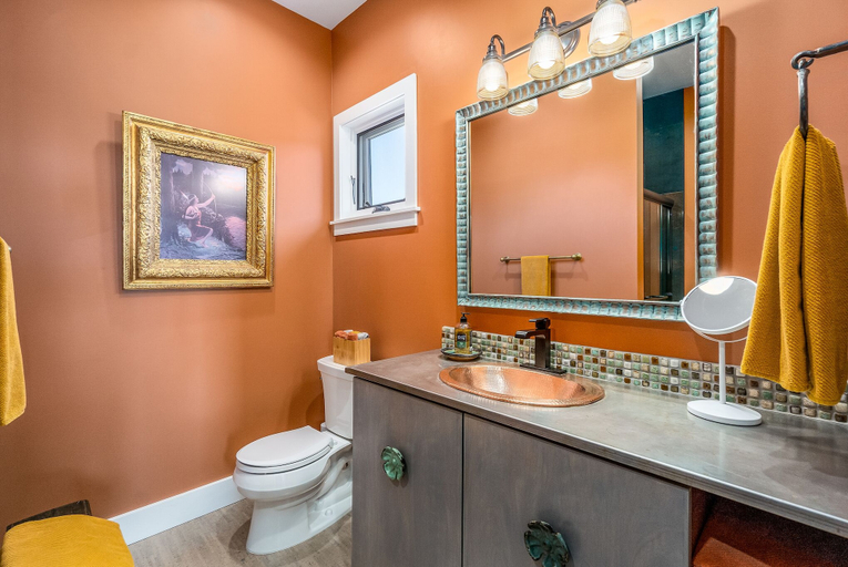 Bathroom 3, Spectacular Home in Peaceful Area Vineyard Views, Larimer