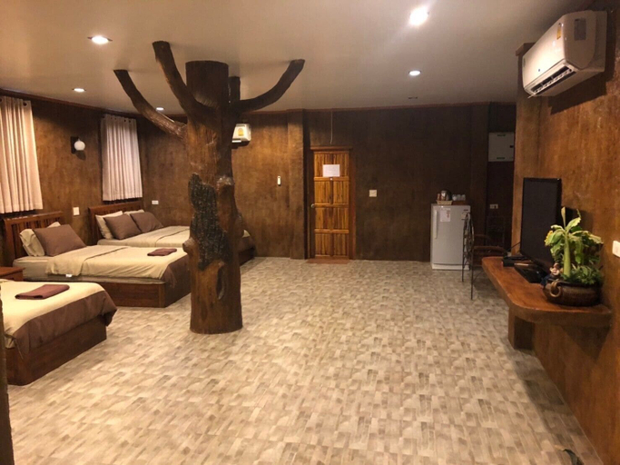 Bedroom 2, Timberland and Fruit Resort, Suan Phung