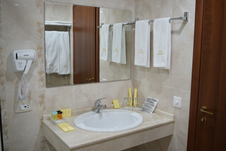 Bathroom 5, Artsakh Hotel, Yerevan