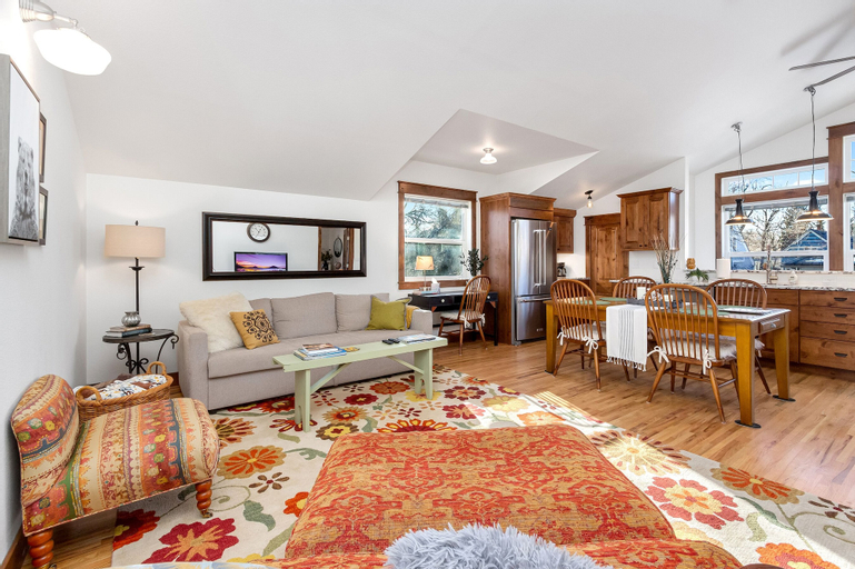 Others 1, The Beautiful Bear��s Den! Walk to Old Town & CSU!, Larimer