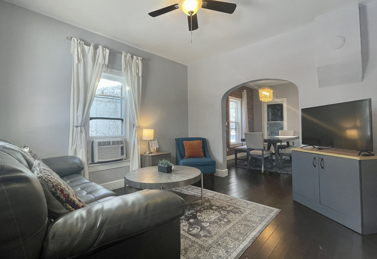 Others 5, The Cottage! Chic Bungalow Near Old Town Square!, Larimer