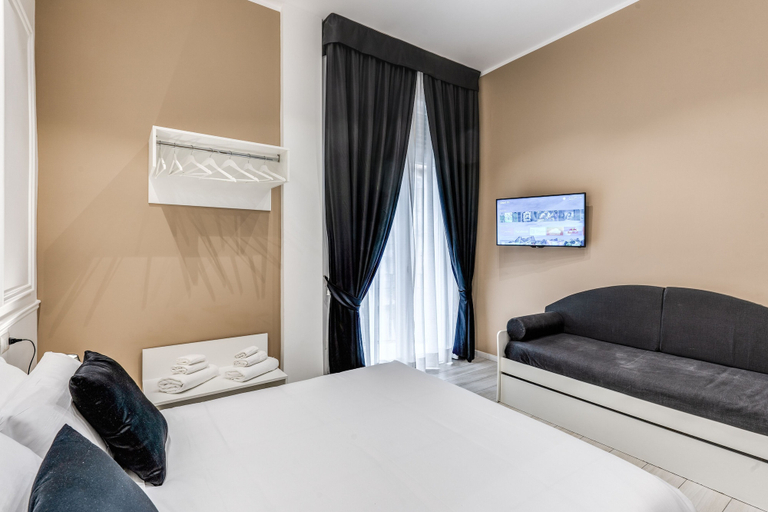 Bedroom 4, RAGGIO DI SOLE - ATAROOMS Collection, Napoli