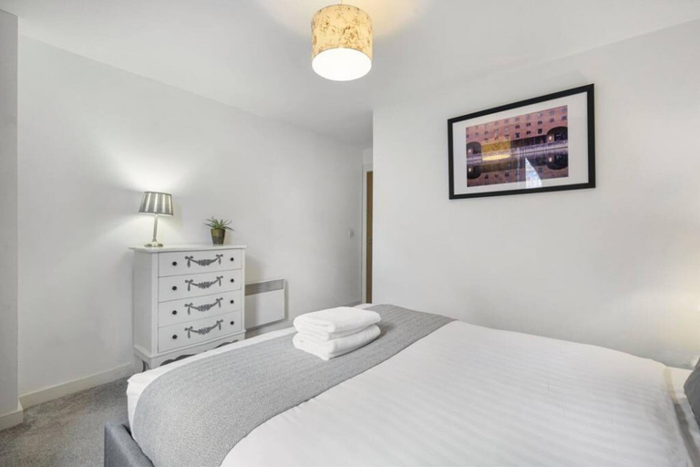 Bedroom 3, Host Apartments Henry s Hideaway, Sefton