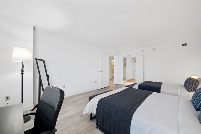Bedroom 5, Boardwalk 2BR 3BA Condo by CozySuites, Atlantic