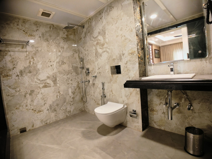 Bathroom 5, AGM GRAND HOTEL & SPA, Purba Medinipur
