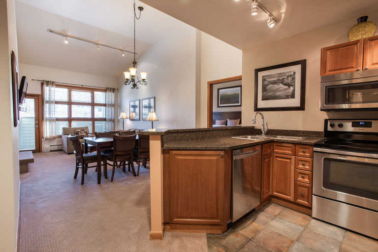 Private kitchen 4, Zephyr Mountain Lodge, Condo | 2 Bedroom (Select-Rated Condo 1415), Grand