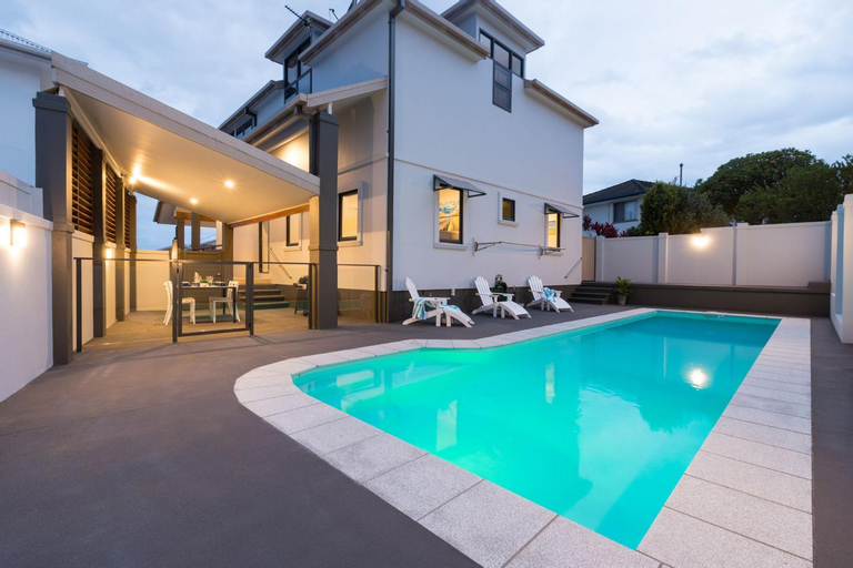 Sport & Beauty, Coffs Jetty Beach House, Coffs Harbour - Pt A