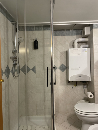 Bathroom 4, Case Così Chiaia, Napoli