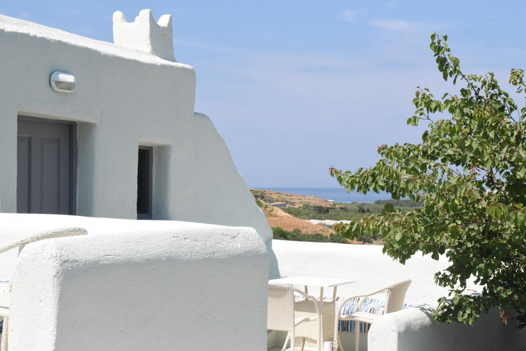 Others 5, Studios Kapsali, South Aegean
