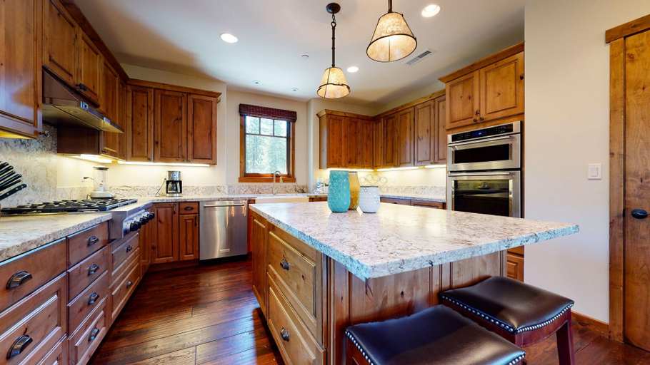 Private kitchen 5, Graystone 2110 5-Star Luxury House with Private Jacuzzi and Double Garage by RedAwning, Mono