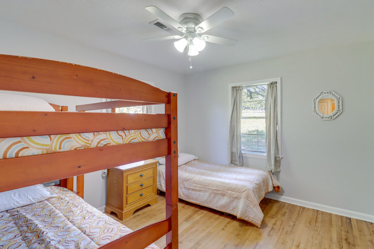 Bedroom 3, 'the Old Parsonage' Pindall House w/ Patio!, Searcy