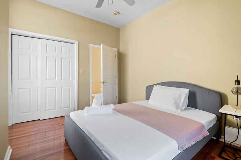 Bedroom 3, Massive Downtown Area Home... sleeps 14, Saint Louis