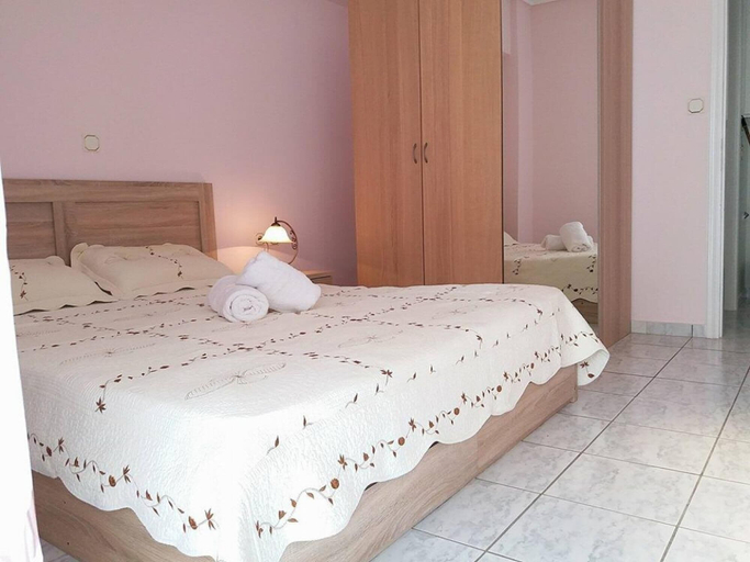 Others 3, Daphnus Apartment in Agios Konstantinos, Central Greece