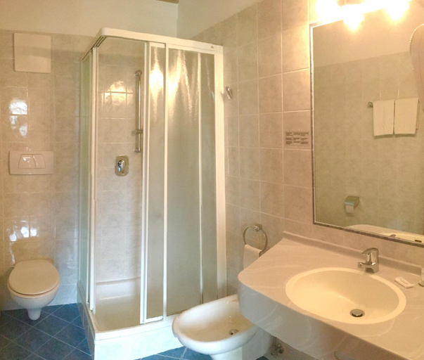 Bathroom, Hotel Turmwirt, Bolzano